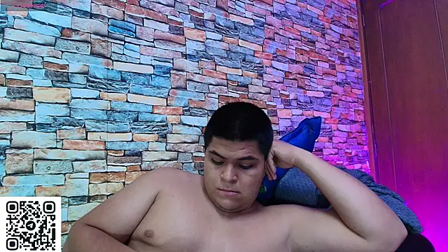 Snapshot of naomi_campbel_ chatting on May 17, 8:27 pm naomi campbel online show from May 17, 8:27 pm