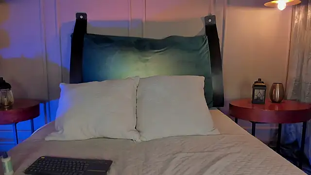 NaishaFord 1 online show from October 21, 2:23 am