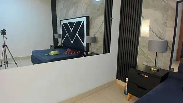 Megan Sweetas online show from November 9, 8:18 pm