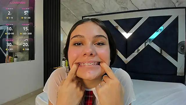 Megan Sweetas online show from November 13, 8:08 pm