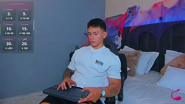 Thomas moon online show from October 25, 12:23 pm