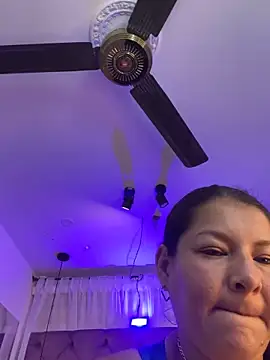 Snapshot of Sussan__ chatting on June 19, 11:25 am Sussan online show from June 19, 11:25 am