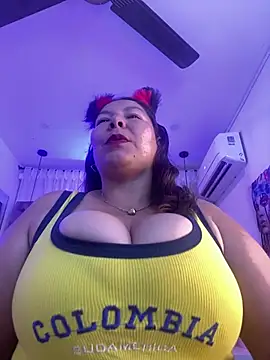 Snapshot of Sussan__ chatting on July 7, 11:47 am Sussan online show from July 7, 11:47 am