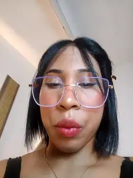 Elowen Clark online show from January 18, 8:34 pm