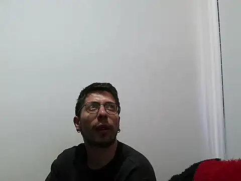 Snapshot of Letorres96 chatting on March 20, 5:18 pm Letorres96 online show from March 20, 5:18 pm