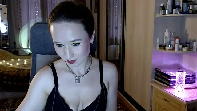 ClassyInna online show from December 4, 9:07 am