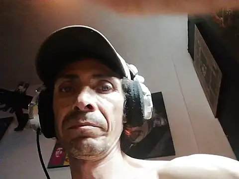 Snapshot of githot chatting on September 17, 10:06 am githot online show from September 17, 10:06 am