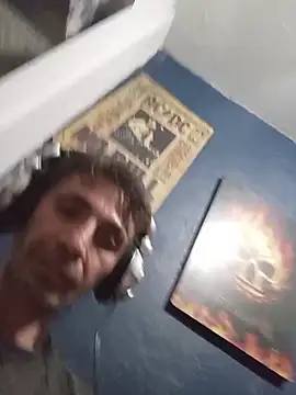 Snapshot of githot chatting on November 1, 7:43 am githot online show from November 1, 7:43 am