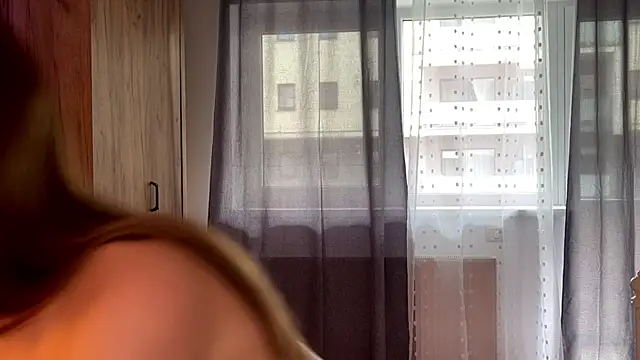 Snapshot of ScarlettSmithX chatting on June 7, 7:01 am ScarlettSmithX online show from June 7, 7:01 am