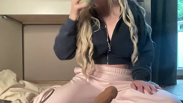 Wodkarella online show from September 25, 7:34 am