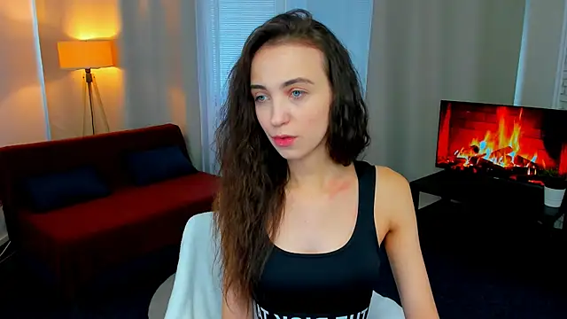 EllaSteele online show from October 7, 1:30 pm