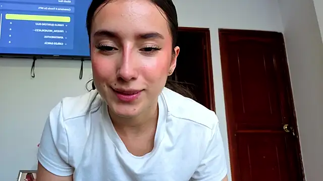 Snapshot of Adhara_Kitten chatting on July 30, 3:55 pm Adhara Kitten online show from July 30, 3:55 pm