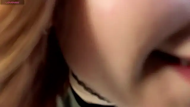 Snapshot of TheaCrockett chatting on December 5, 5:49 am TheaCrockett online show from December 5, 5:49 am