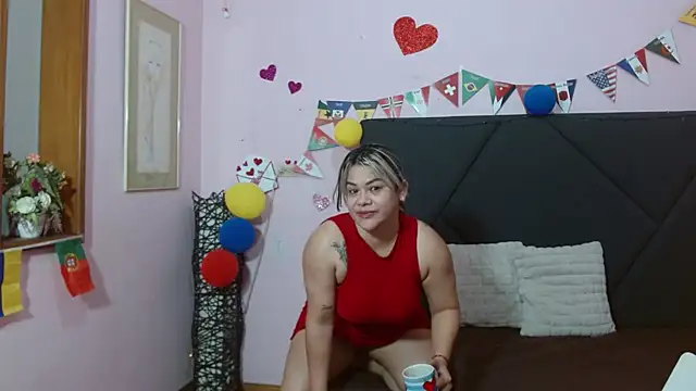 pamela echeverria online show from July 9, 11:14 am