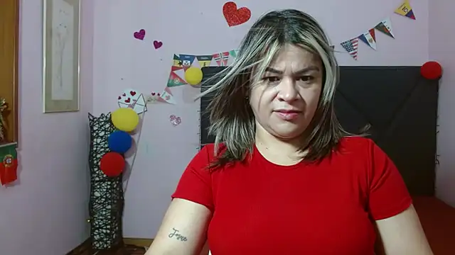 pamela echeverria online show from July 13, 11:35 am