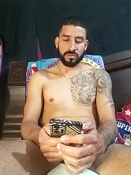 Snapshot of Alexsexygamer chatting on December 22, 8:17 pm Alexsexygamer online show from December 22, 8:17 pm