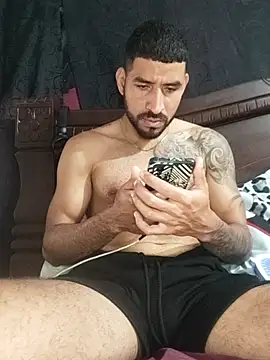 Snapshot of Alexsexygamer chatting on January 5, 6:44 pm Alexsexygamer online show from January 5, 6:44 pm