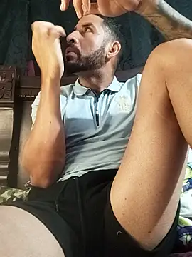 Snapshot of Alexsexygamer chatting on January 9, 9:38 pm Alexsexygamer online show from January 9, 9:38 pm