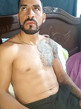 Snapshot of Alexsexygamer chatting on January 11, 6:57 pm Alexsexygamer online show from January 11, 6:57 pm