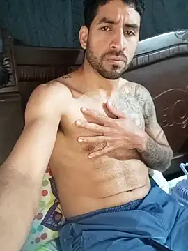 Snapshot of Alexsexygamer chatting on February 13, 6:26 pm Alexsexygamer online show from February 13, 6:26 pm