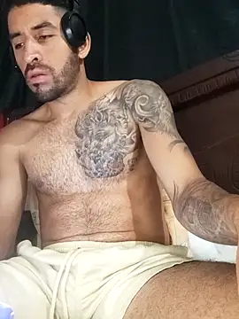 Snapshot of Alexsexygamer chatting on February 25, 1:04 am Alexsexygamer online show from February 25, 1:04 am