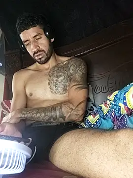 Snapshot of Alexsexygamer chatting on March 4, 2:34 pm Alexsexygamer online show from March 4, 2:34 pm