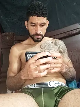 Snapshot of Alexsexygamer chatting on March 5, 12:12 pm Alexsexygamer online show from March 5, 12:12 pm