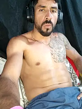Snapshot of Alexsexygamer chatting on July 19, 10:24 pm Alexsexygamer online show from July 19, 10:24 pm