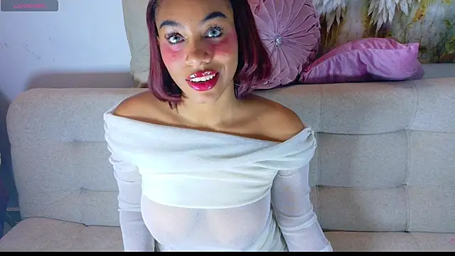 Snapshot of Sofia_Stanley chatting on June 30, 6:47 am Sofia Stanley online show from June 30, 6:47 am