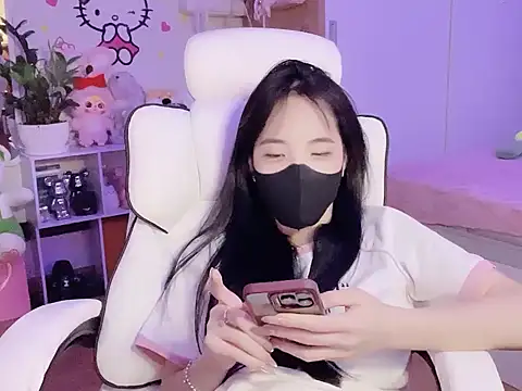 keelinnn19 online show from October 30, 11:05 pm