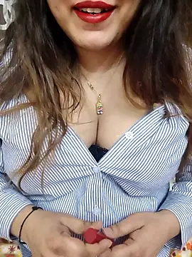 Suhana Darling online show from March 13, 8:37 pm