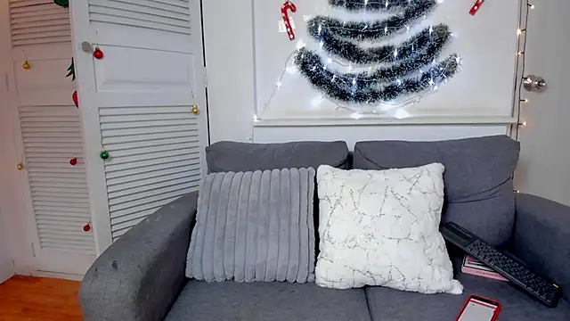 Luna Claire online show from December 20, 1:29 pm