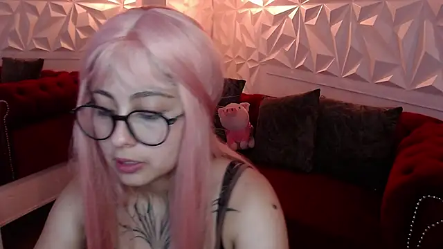 sophiaa 7 online show from March 5, 6:26 pm