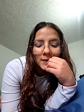 Snapshot of angeles_azul chatting on July 16, 2:12 pm angeles azul online show from July 16, 2:12 pm