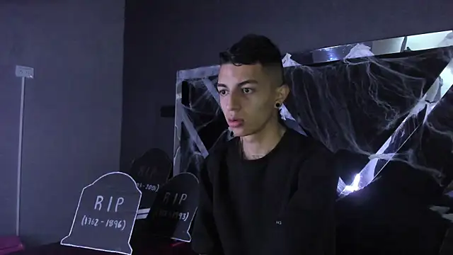 NickandAbby  online show from October 25, 12:13 pm