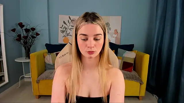 Snapshot of SweetyLicky chatting on November 5, 4:18 pm SweetyLicky online show from November 5, 4:18 pm