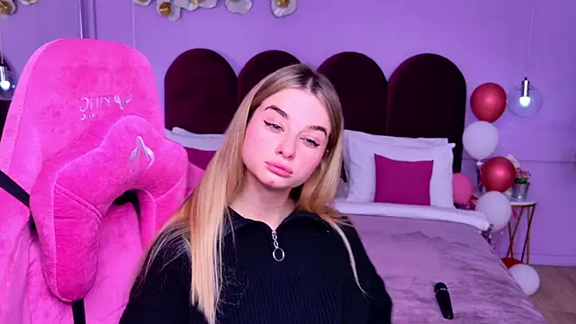 Snapshot of SweetyLicky chatting on November 21, 4:16 pm SweetyLicky online show from November 21, 4:16 pm