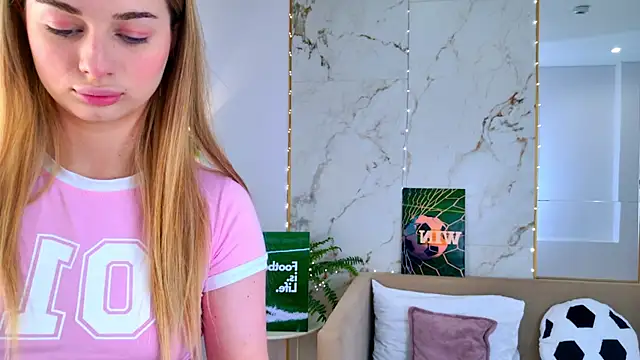 SweetyLicky online show from June 25, 3:27 pm