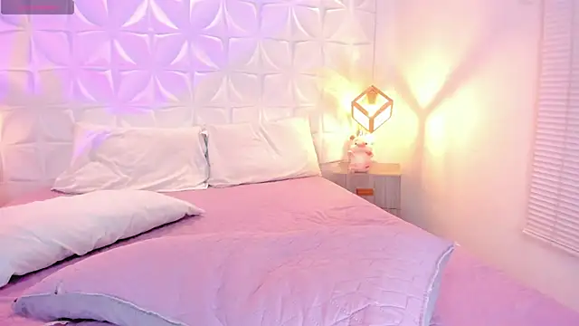 salem cute online show from June 20, 4:26 am