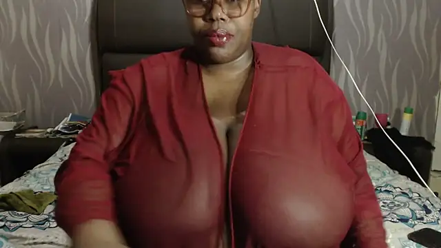 BoobsQueen46K online show from November 27, 7:49 pm