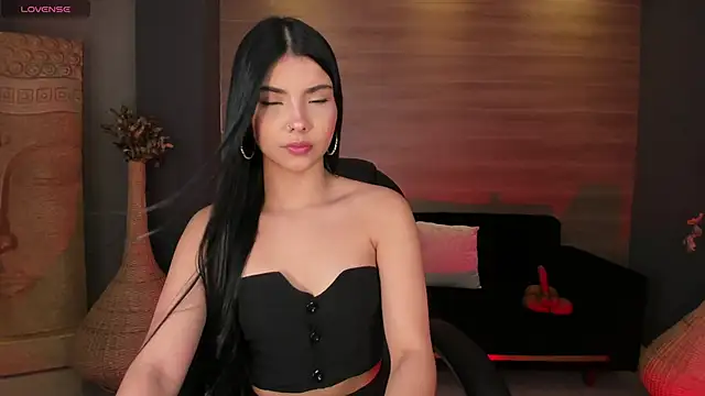 MiaLaurence online show from February 21, 7:26 pm