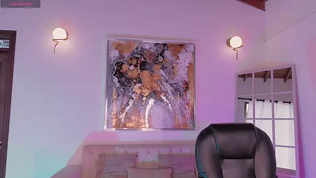 MiaLaurence online show from June 19, 6:34 pm