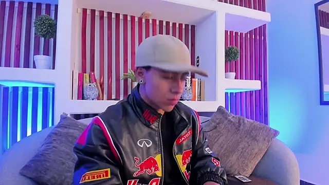 Troy dalton online show from September 22, 8:33 pm