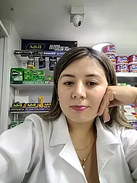 Snapshot of Sophie_del_Castillo chatting on January 17, 1:21 am Sophie del Castillo online show from January 17, 1:21 am