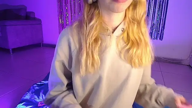 Alina Lee t online show from October 16, 2:34 am
