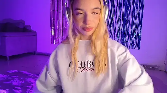 Alina Lee t online show from October 20, 2:45 am