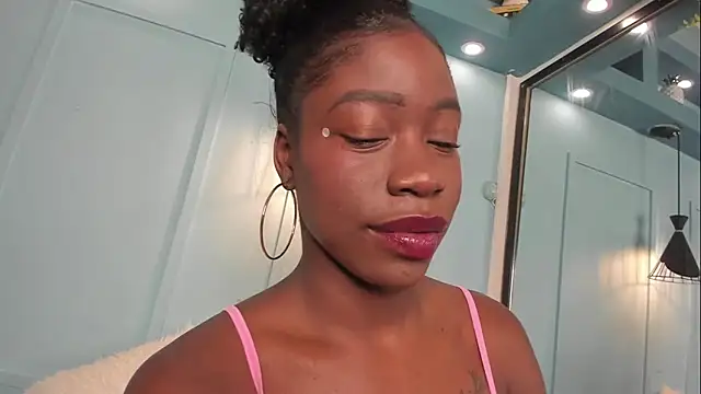 MichellePose online show from December 20, 12:45 pm