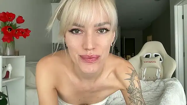 Ohbabykelly online show from January 13, 6:57 pm