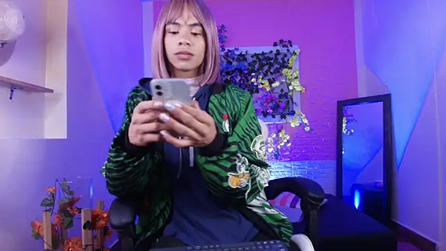 Katy bratz  online show from October 6, 12:52 am