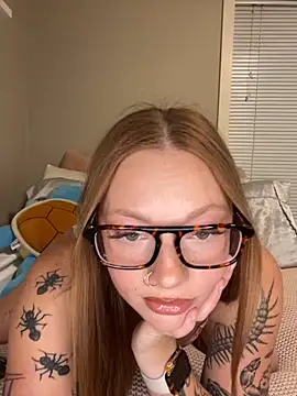 Snapshot of kelsred12 chatting on November 3, 4:36 am kelsred12 online show from November 3, 4:36 am